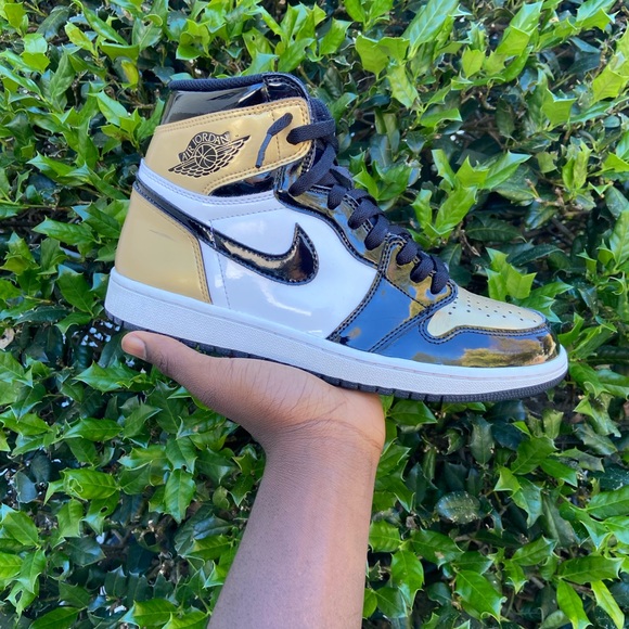 jordan 1 retro high og nrg gold toe